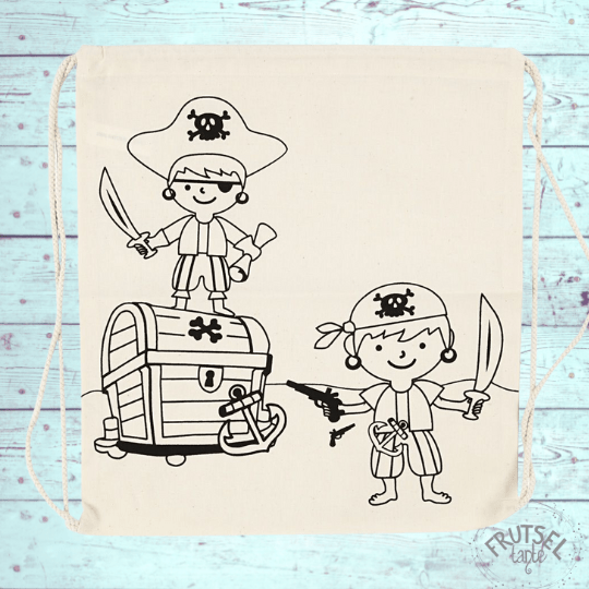 Katoenen rugtas met piraat 41 x 37 cm om in te kleuren met textielstiften. Met een trekkoord.