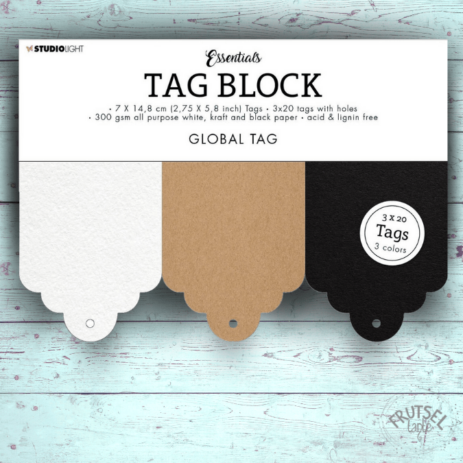 tag block global studio light labelblok met 60 labels van stevig karton (300 gram) en heeft 3 kleuren labels, wit, zwart en kraftpapier.