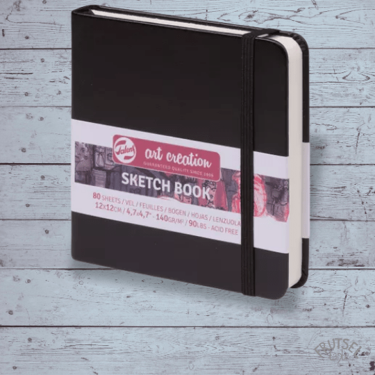 sketchbook 12 x 12 zwart Schetsboek black, 80 vellen van 140 grams papier gebroken wit, 12 x 12 cm