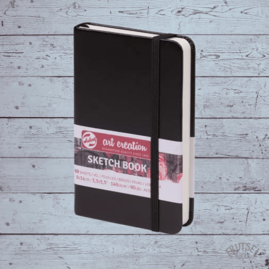 sketchbook 14 x 19 zwart Schetsboek black, 80 vellen van 140 grams papier gebroken wit, 14 x 19 cm